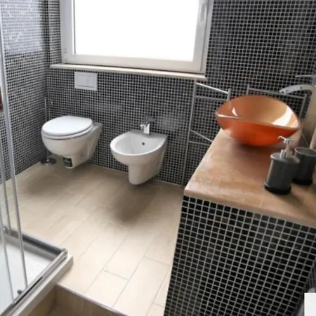 Wellhomeluxury לינה וארוחת בוקר קטאניה